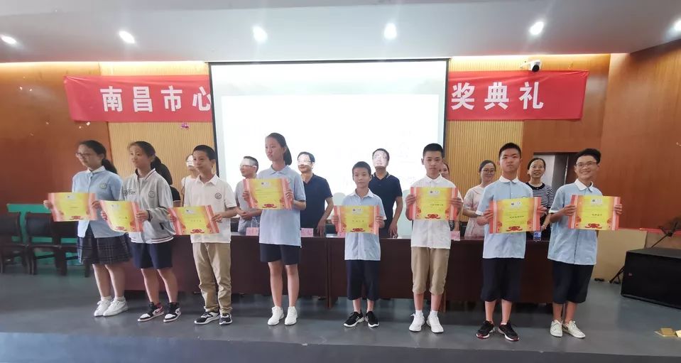 华夏少年意气扬发奋读书做栋梁南昌市心远中学2018级初一学年第二学期