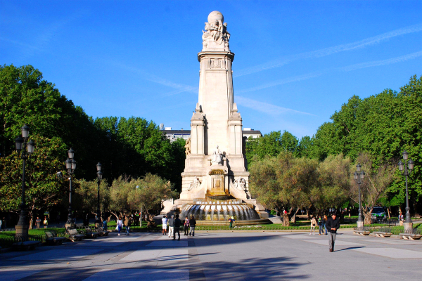 全球最开放国家,114个裸体海滩对外开放,每年