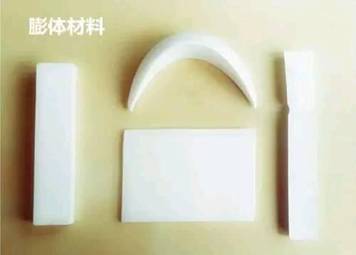 自体软骨: 硅胶: 膨体: 下图"二段式硅胶隆鼻假体",该种硅胶假体本身