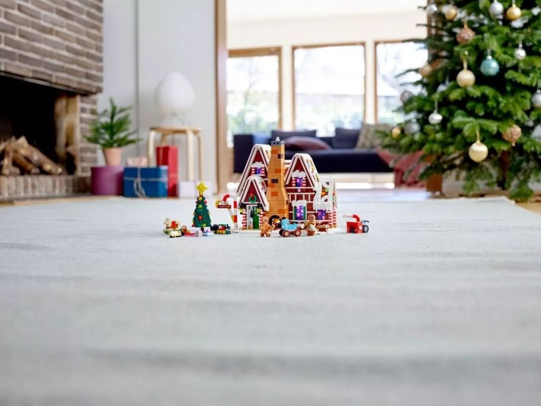 110路虎实物真不错!另冬季系列10267姜饼屋揭