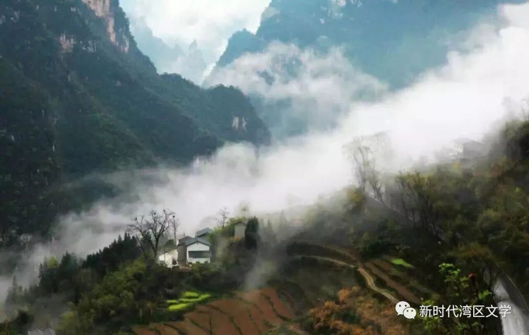 向坤山|约会月亮湾,月亮湾的娘们儿会给你一个浪