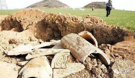 古玉界：一次盗墓案件，牵出的千年考古大发现