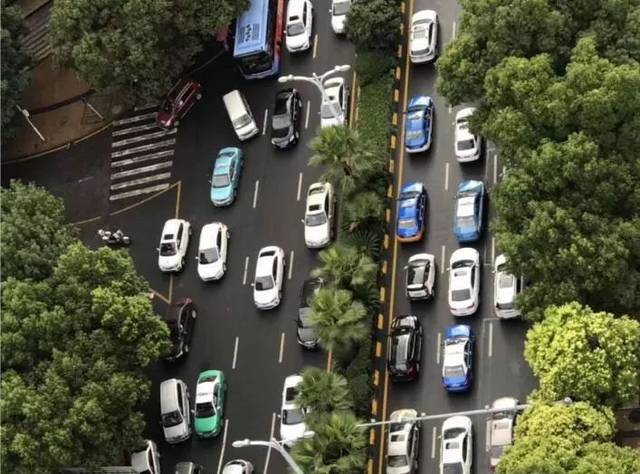 贵阳宣布取消摇号买车,会有更多城市松绑汽车