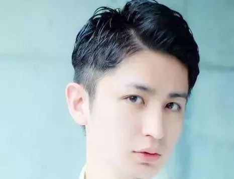 look1 短发三七分