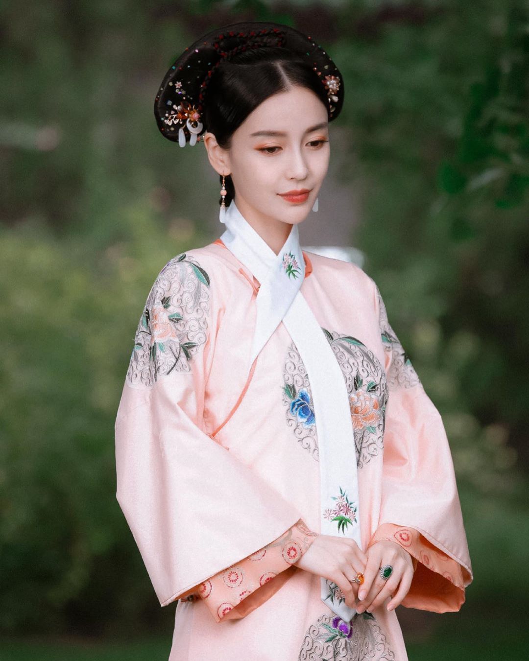 angelababy最新清宫戏造型