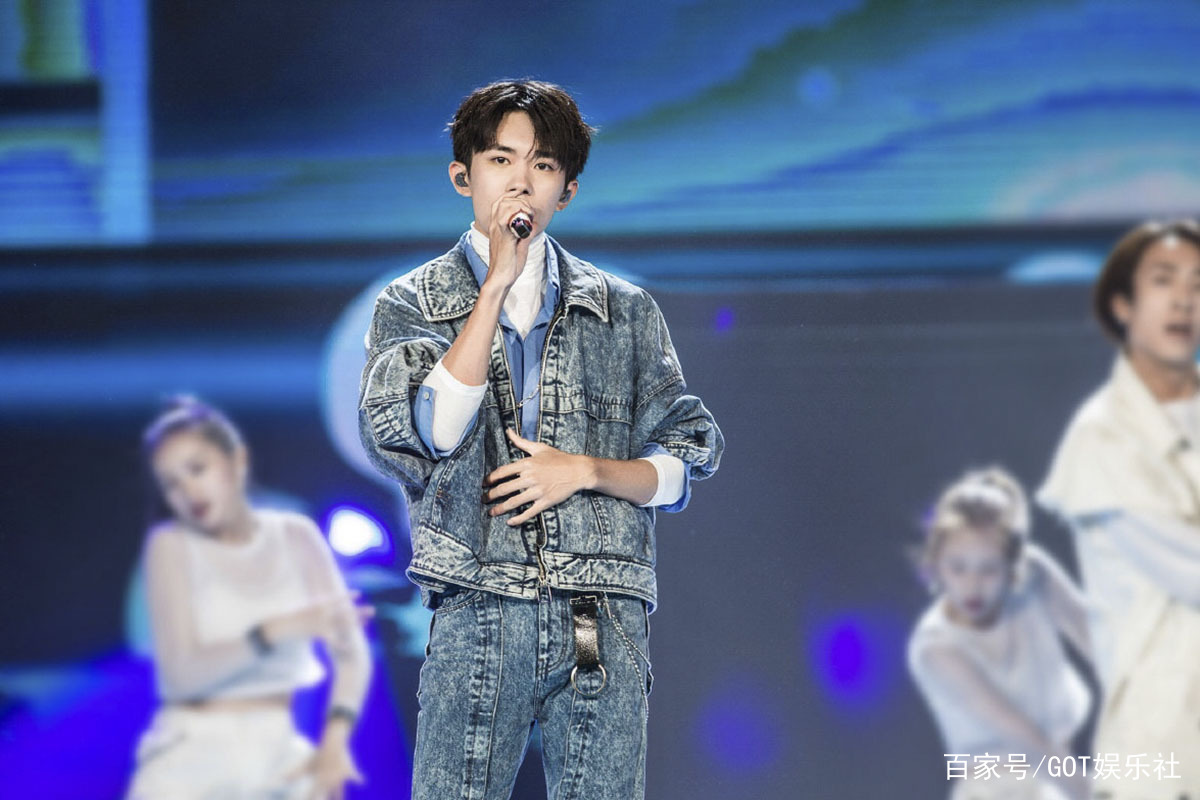 易烊千玺唱歌 450adc4844424abaaea171071dc1baf9.jpeg