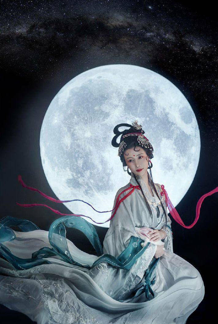 传说中月亮上面住的这5位女神,皆有绝世容颜,