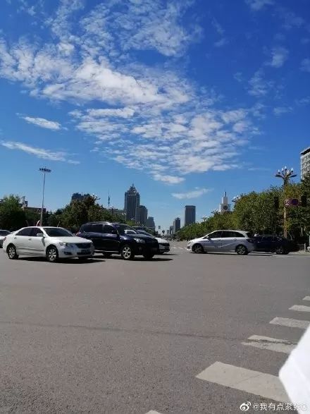 这样的烟台,我太爱了!烟台蓝又火了.