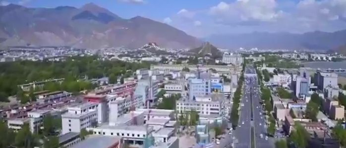 西藏人均_西藏风景图片(3)