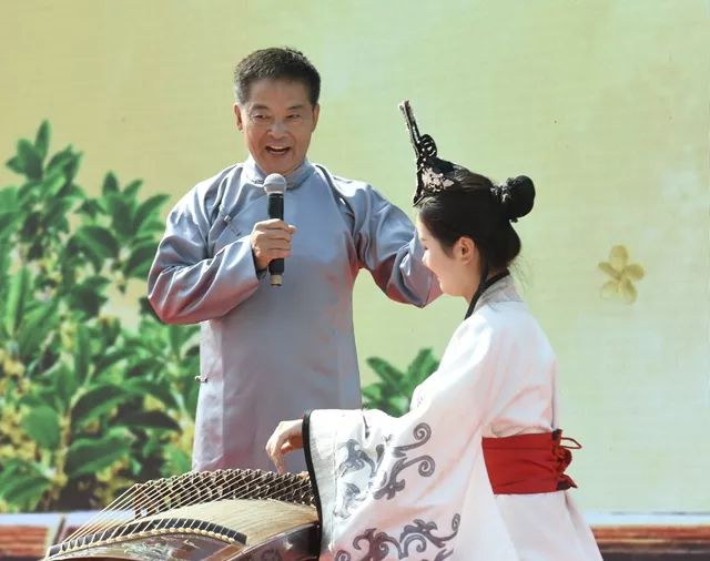 谭晶大团圆曲谱_民族大团圆主题画(3)