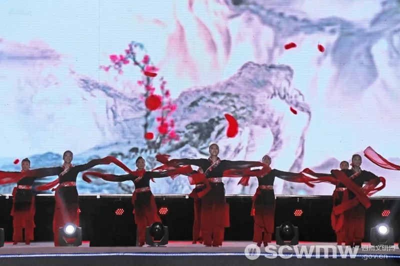 成语千什么舞_成语故事图片(2)