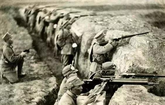 师长|抗战中最牛小兵，因一泡尿，弄死日军师长，吓得日军不敢公开