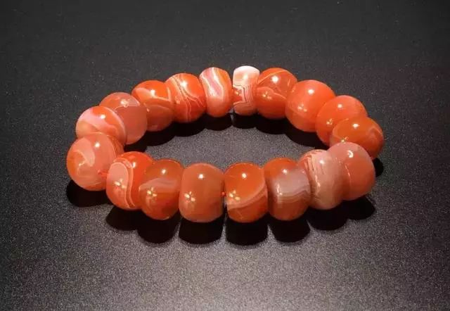 南红玛瑙颜色分类大全