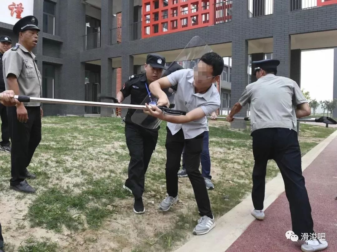 翻墙进学校会被拘留吗 9770a28f0dba41a48e1f953926b1e8a0.jpeg