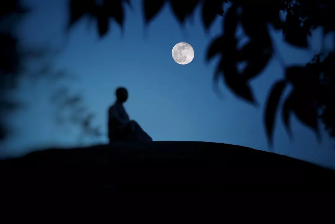 意境大片| 天台山高明寺的中秋月亮,那么空,那么净!