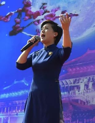 谭晶大团圆曲谱_民族大团圆主题画(3)