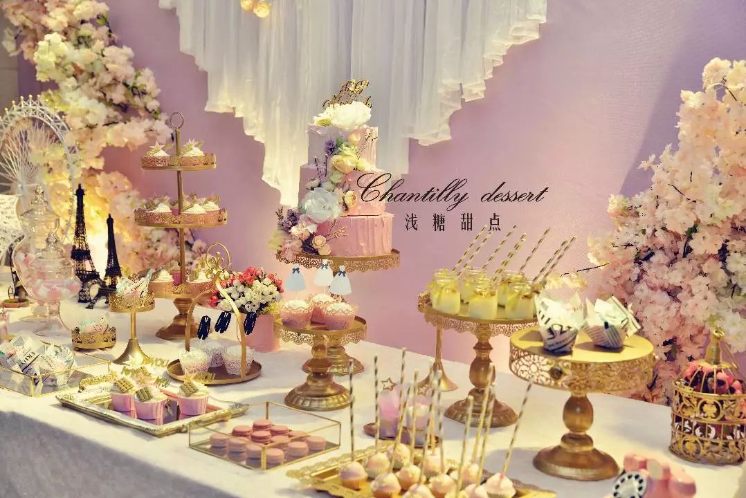 这家藏在桂林市区里的蛋糕店,5年做出了零差评的甜品台.
