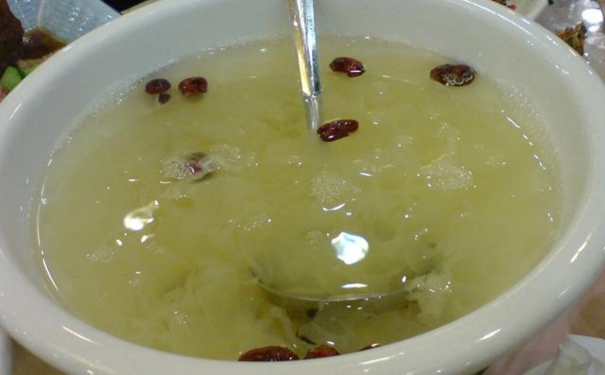                     这3种汤，对宝宝脾胃伤害大，最好别给喝！很多家长容易忽视