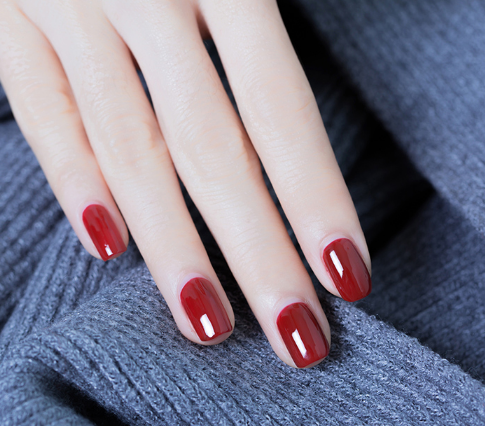 怎么抹指甲油最好看 e61155ad803a4df09bbe689008d1a52f.png