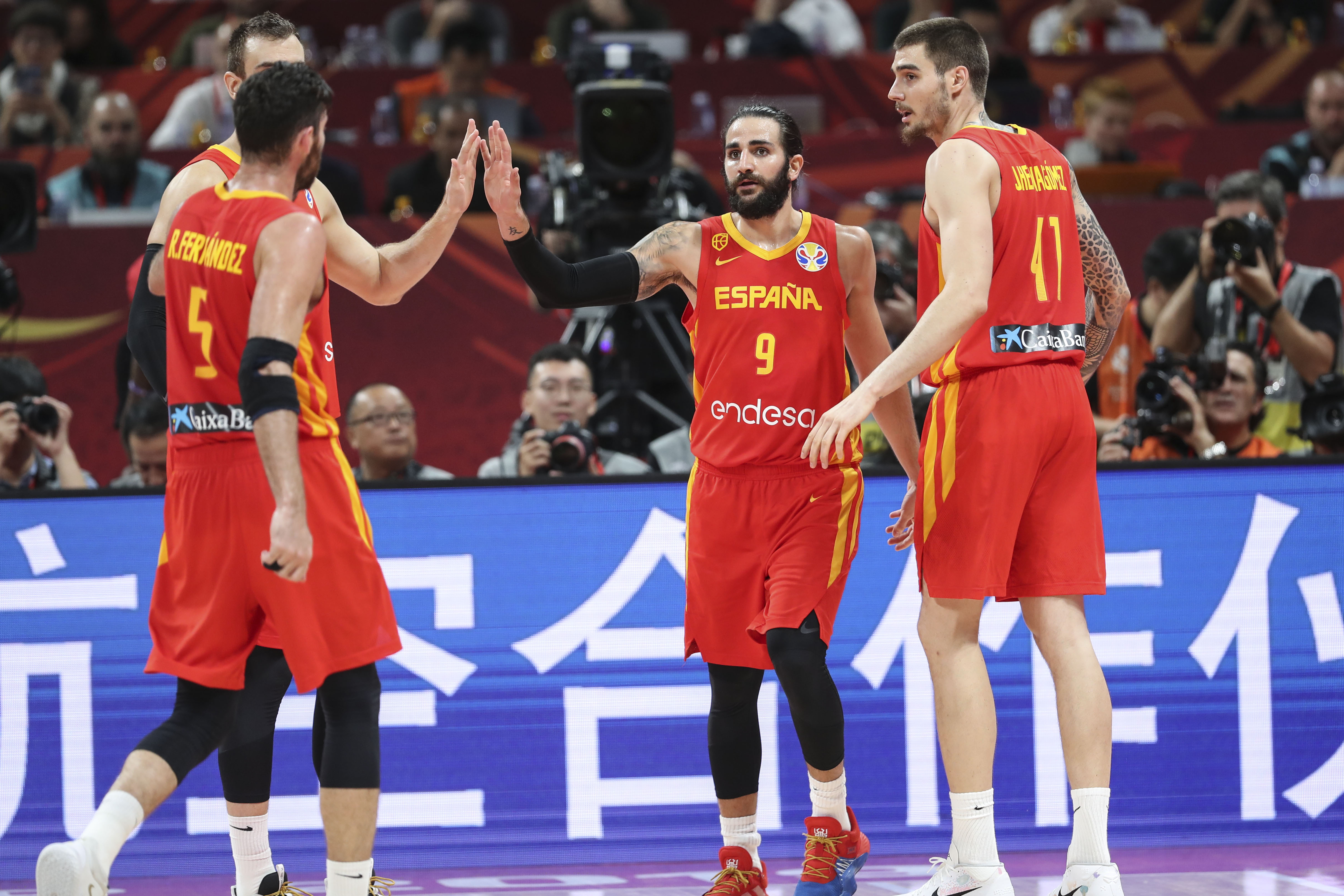 篮球——决赛：西班牙队夺冠