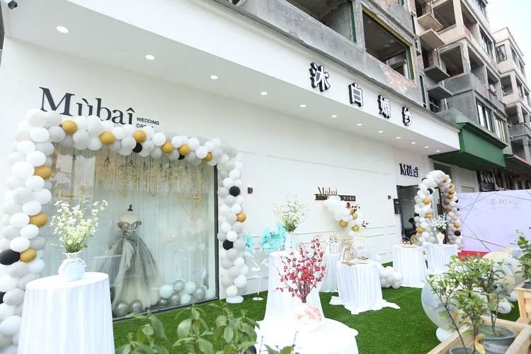 婚纱店怎么开_婚纱店(2)