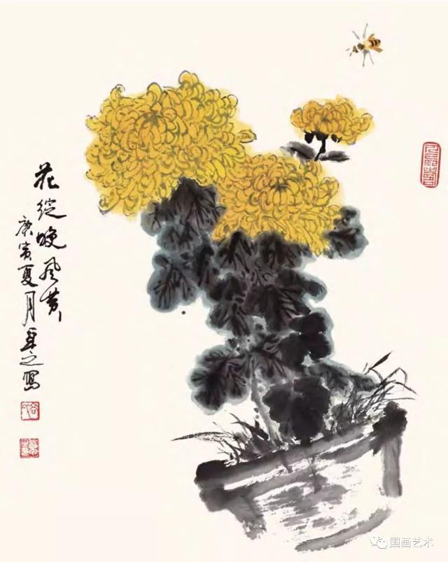 菊黄,蟹肥,酒美透着浓浓的诗意,浮想到篱边农舍,渊明醉酒的景象.