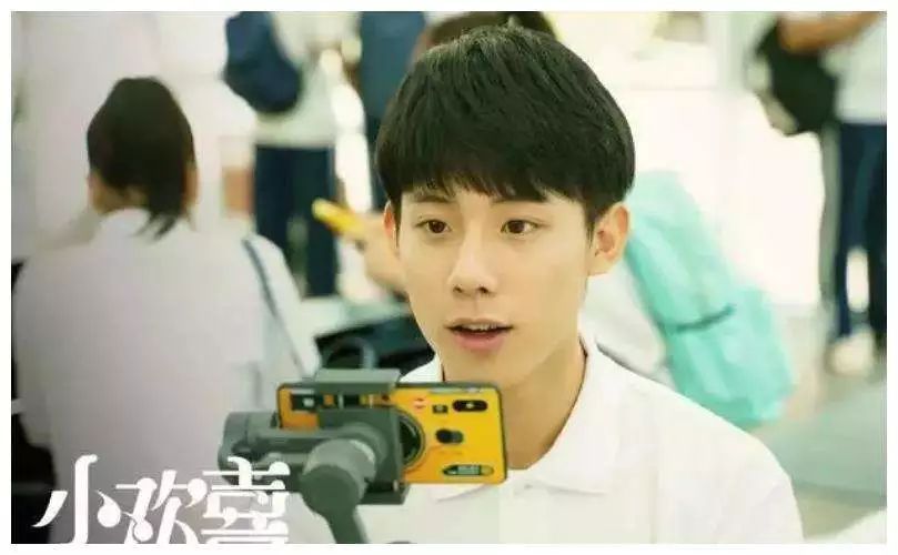 什么是少年什么是成年 747f183c953d48fc8d1d6e3ec2d02f83.jpeg