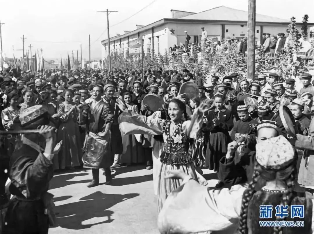 新中国峥嵘岁月丨中华民族大家庭