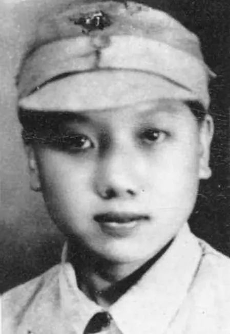 民国时期,被授予将军军衔的七位女性,她们都是谁?