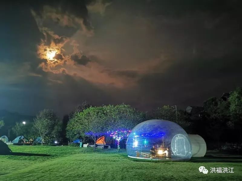 与怀化首个全息月亮合影,网红必打卡的泡泡屋,震撼露天巨幕,梦幻星空