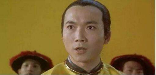为什么功夫明星邹兆龙不承认九品芝麻官中的常威是他演的角色？