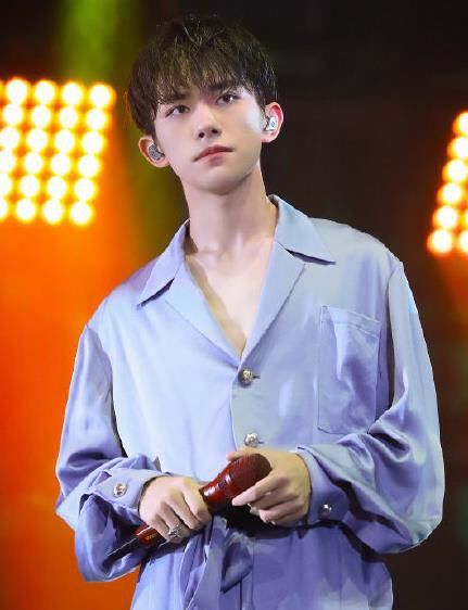 易烊千玺唱功评价 d53bbb75b1bd4829b73decb3a0a74b96.jpeg