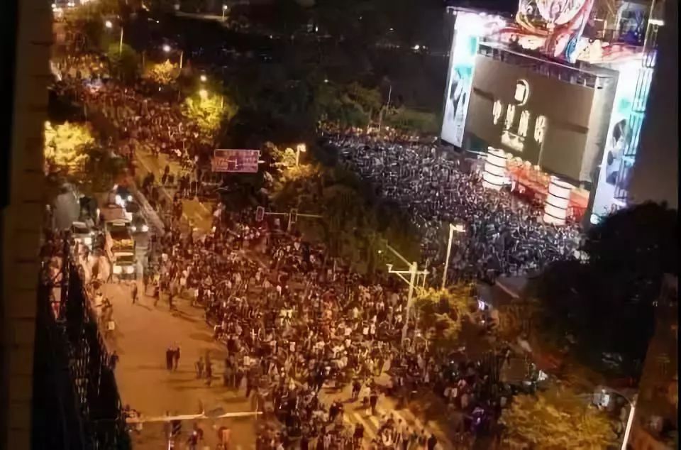 8090后的回忆:广州中华广场!_地王
