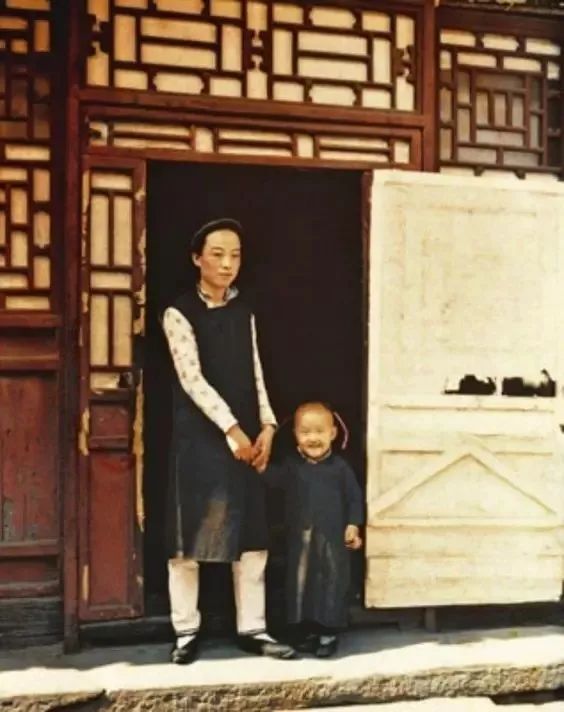 细长的特色,满清中人.指甲原理或许是在练字.websocket照片详解图片
