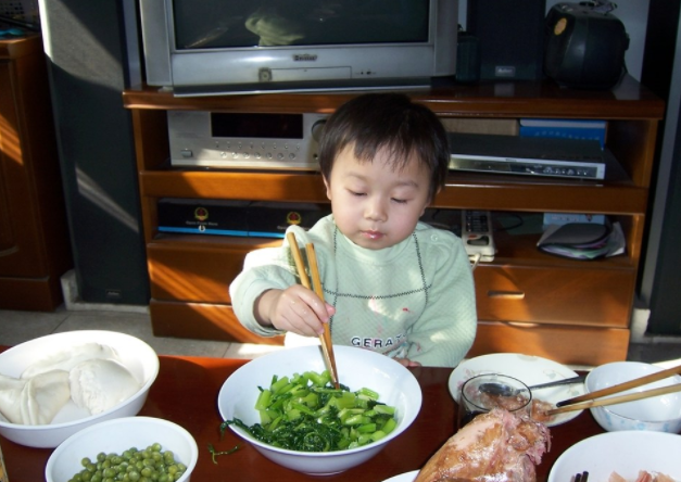                     中秋过后，娃的脾胃问题不解决，孩子吃的再好，身高、体重也不长