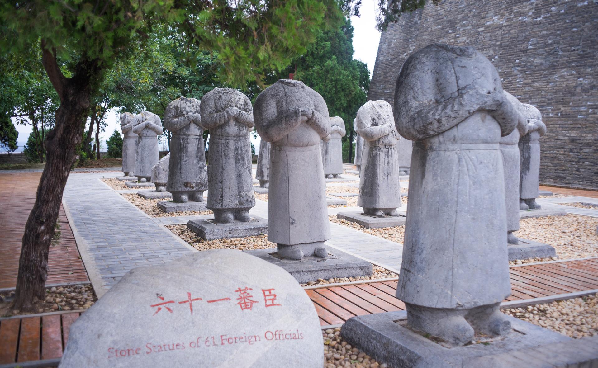 武则天的陵墓在陕西咸阳，仿照长安城而建，有望成为世界遗产