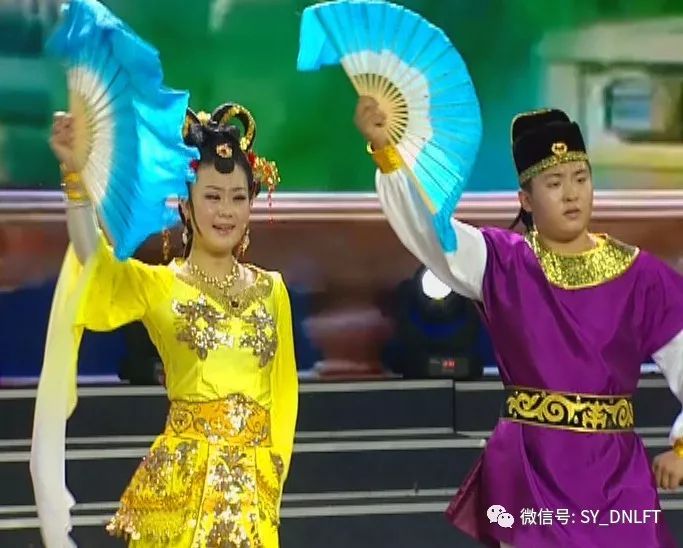 表演:关晶,大鹏2,综艺表演《山歌好比春江水》表演:七岁红,徐艳龙