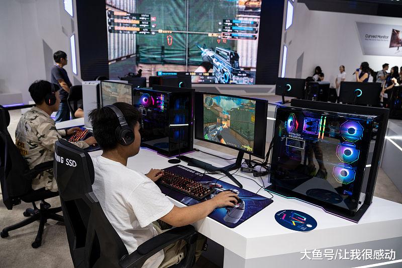 穿越火线怎么看别人的排位分