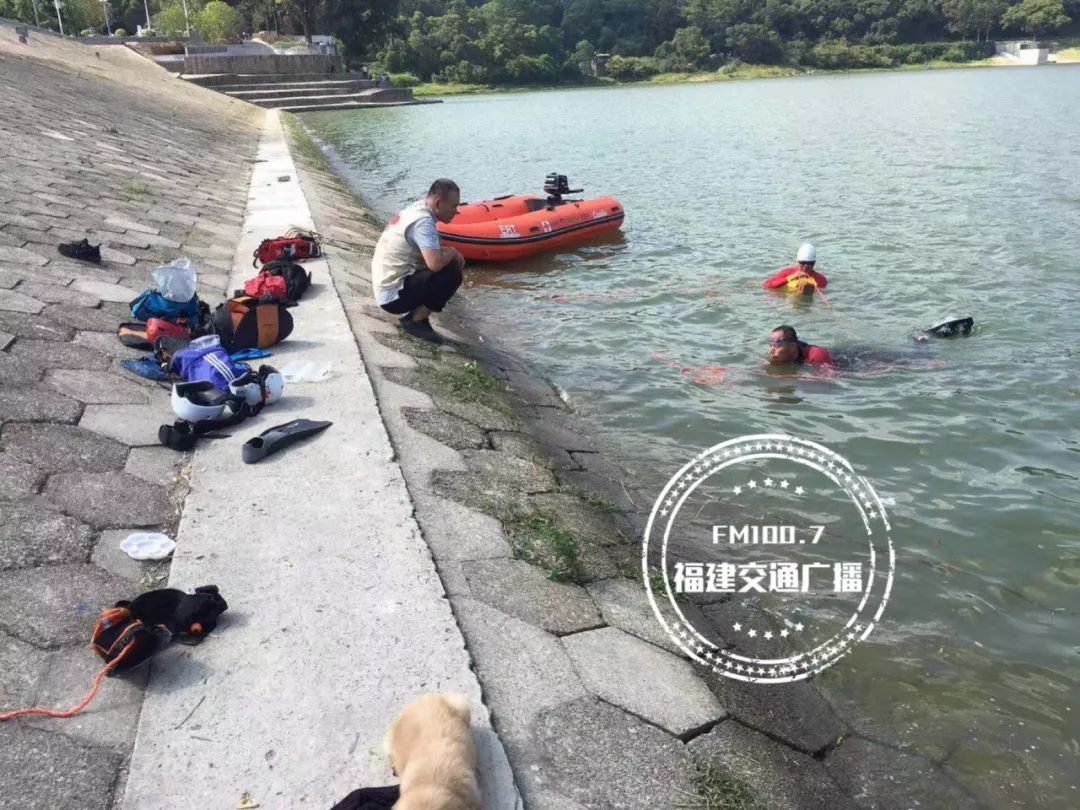 救援队是中午1点接到警方转来的出队命令,说在登云水库有人溺水