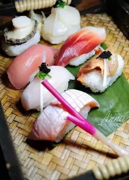 寿司的做法教程详细解说 34c4a72da9e549ca9ec931d28d94614e.jpeg