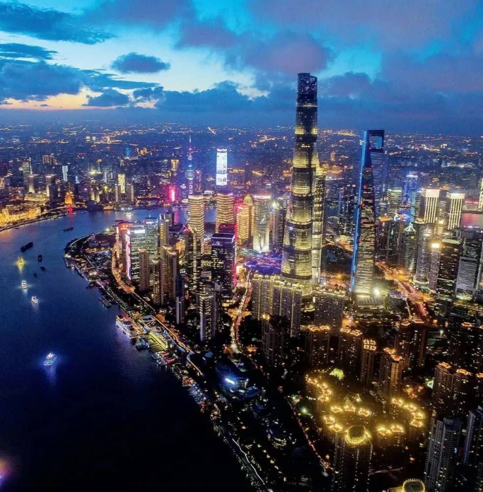 上海夜景璀璨夺目.图/视觉中国