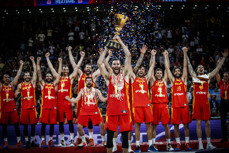 篮球世界杯决赛的较量中,西班牙95-75战胜阿根廷,夺得本届世界杯冠军