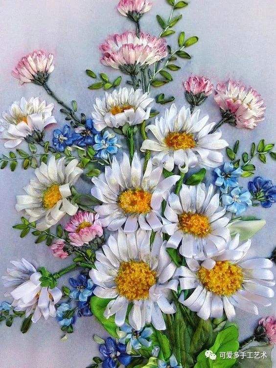 怎么绣简单的花瓣 40cf7a7eac944a969715719bb5775a6e.jpeg