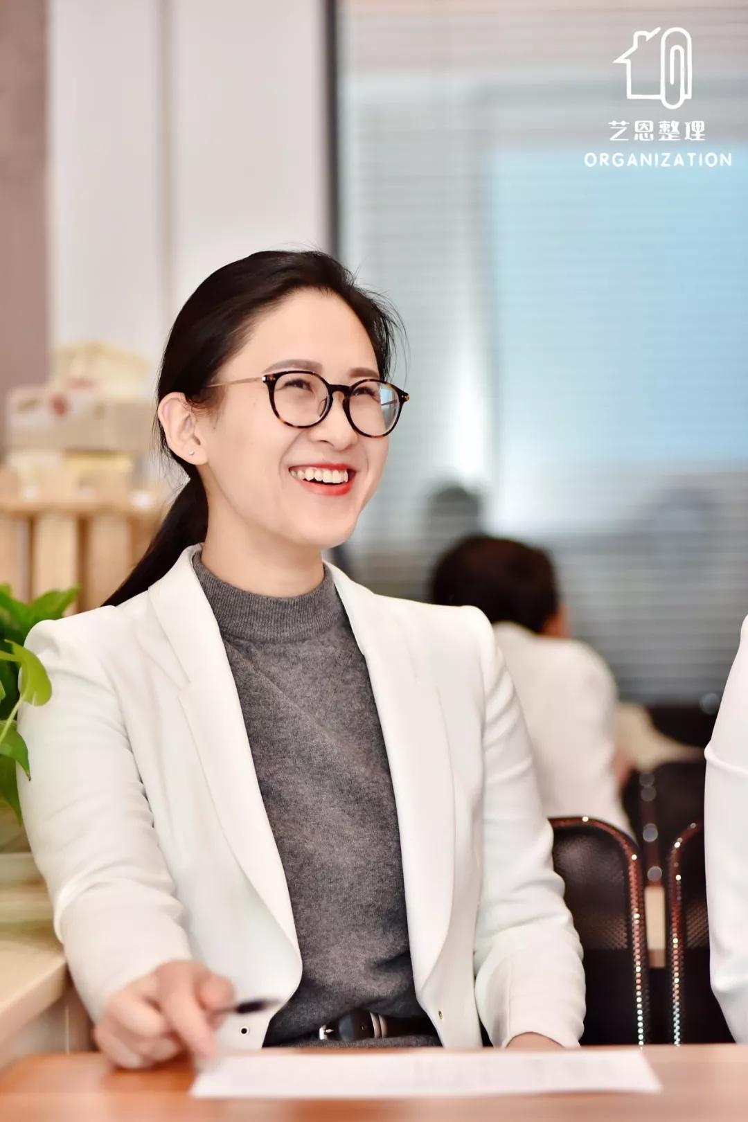 又有温度 福利  本次三级讲师测评结束后 艺恩整理安排专业摄影师 为