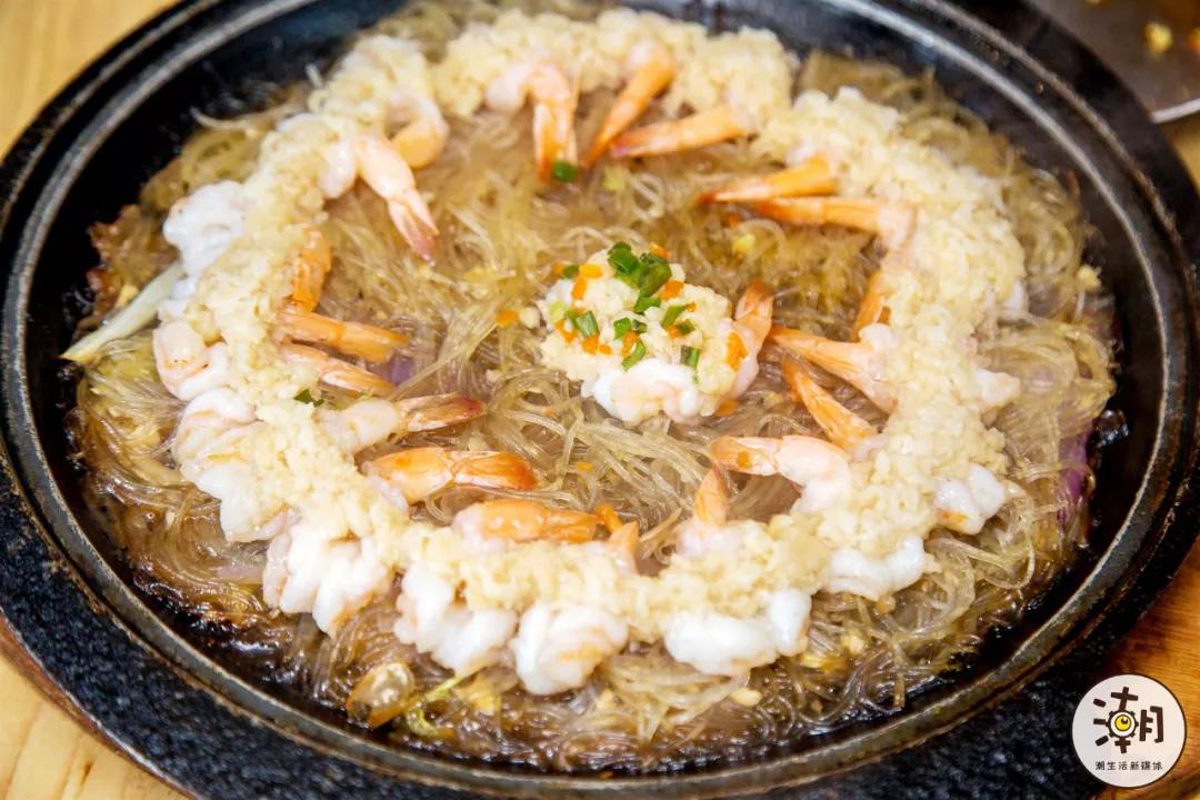 石锅生焖虾