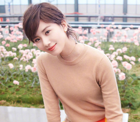 五个字名字的国内明星 6a07e2d6bdb6456a88a3f49cc6d74b69.png