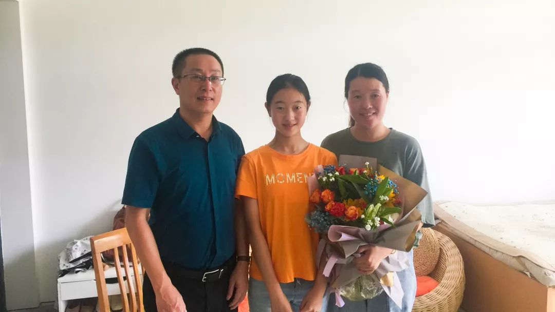 最真的祝福送给最美的人——记普陀二中2019年教师节"