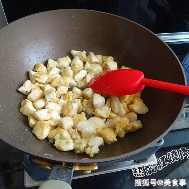90a49522ff7241bd8cea953d5b1ff158.jpeg