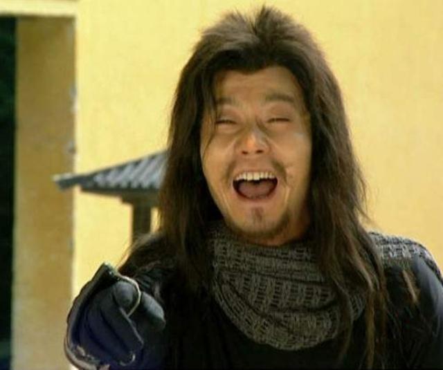 曾经演过无数配角,其中还有"哮天犬",如今凭借演技成功逆袭!_陈创