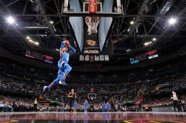 怎么快速提升篮球实力 ae8eb8ed14384f76833b41c3548ca3ba.jpeg